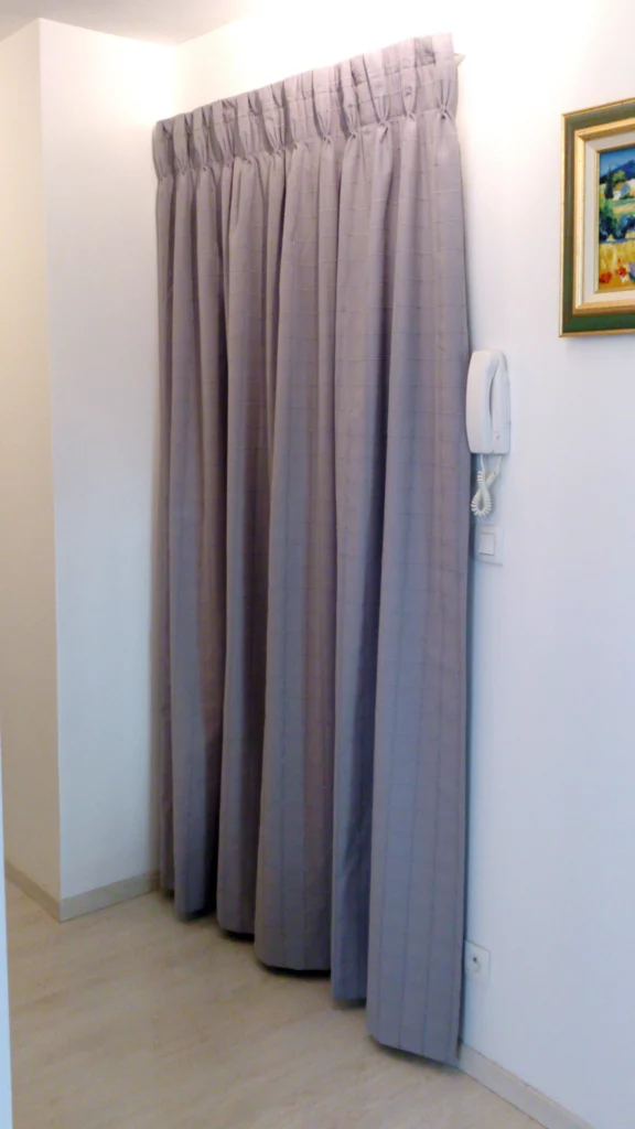 Confection Rideau De Porte Sur Mesure Vichy.webp 576x1024