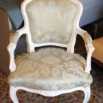 Services Restauration Fauteuil Tissu Lampas Prestigieux Vichy.webp 150x150